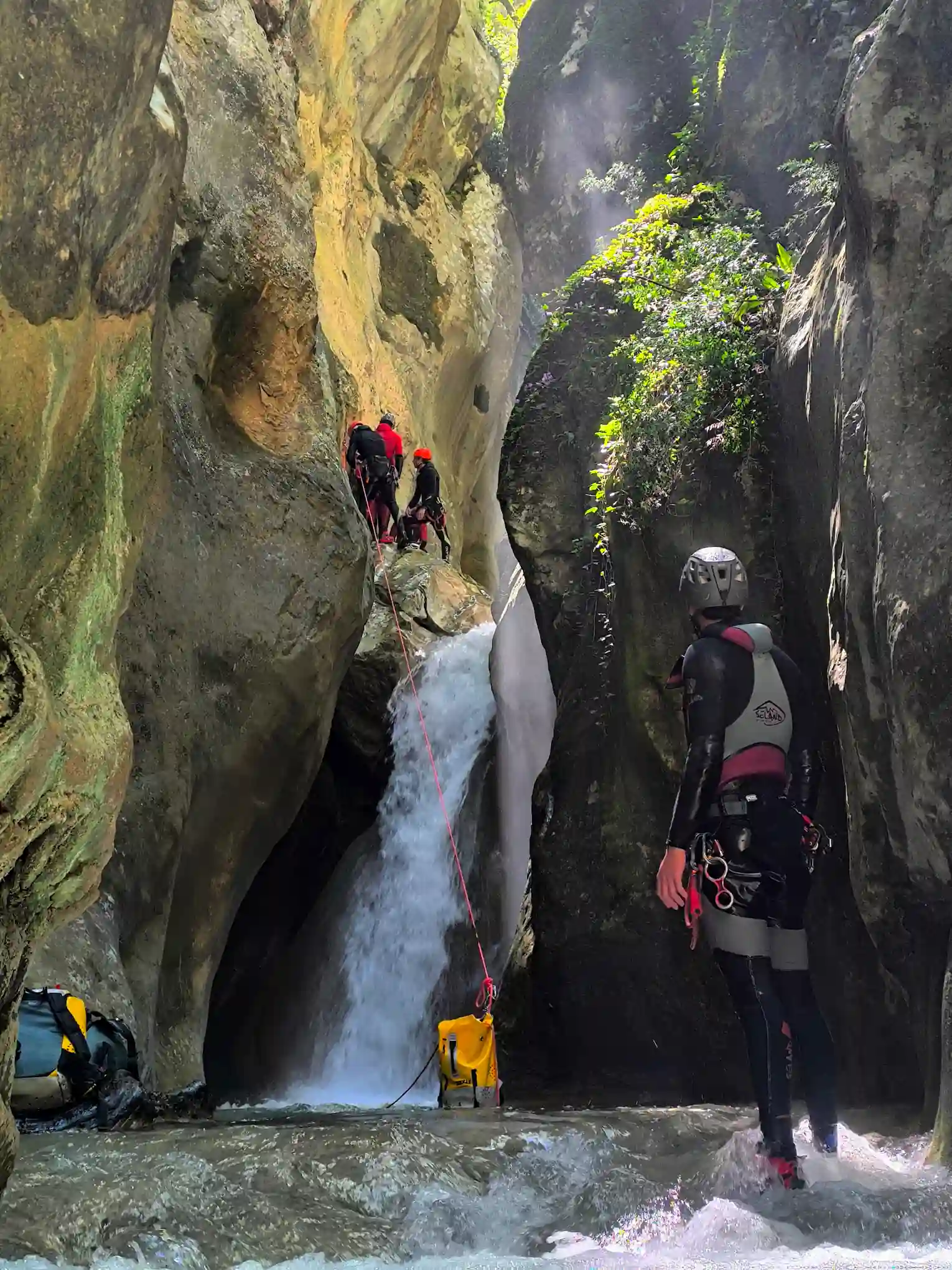 Descenso de barranco